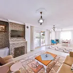 Candan Vila Kaş