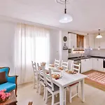 Candan Vila Kaş