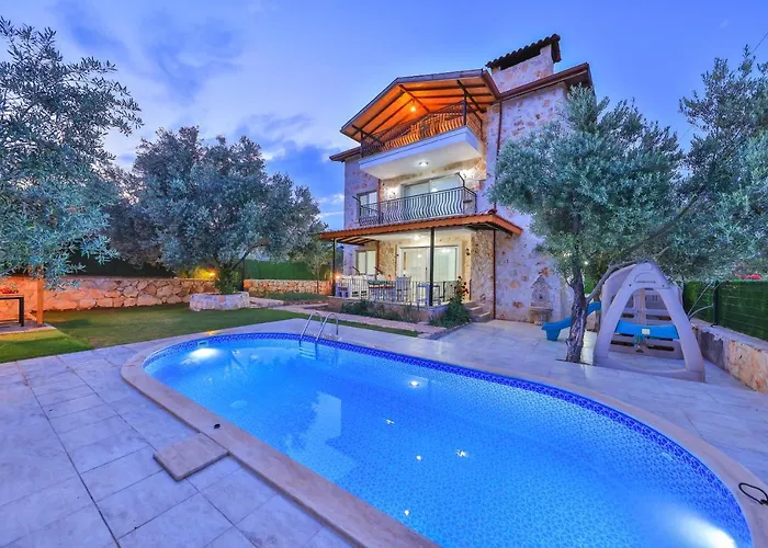 Candan Kaş